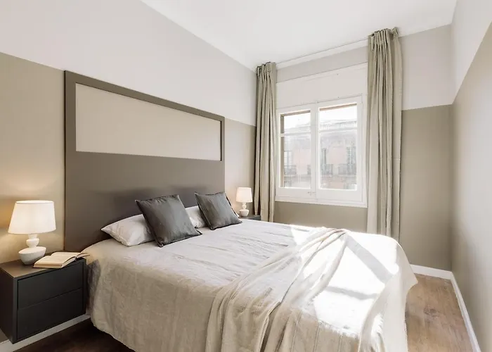 Lägenhet Morell - 3 Bedroom And Office In Eixample Esquerra